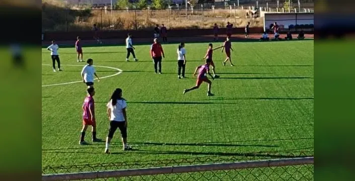Ağrı'da amatör spor haftası dostluk maçıyla kutlandı