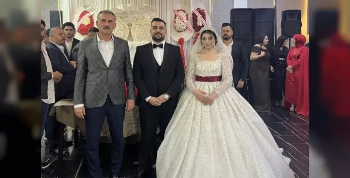Ağrı'da iki aile düğünle birleşti