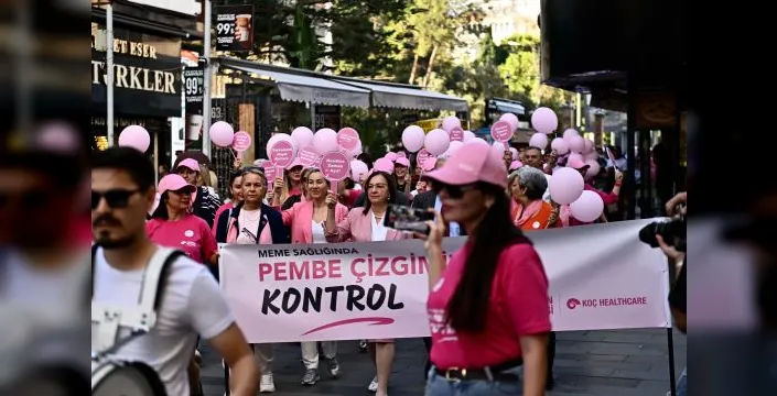 Antalya'da meme kanseri farkındalık yürüyüşü düzenlendi