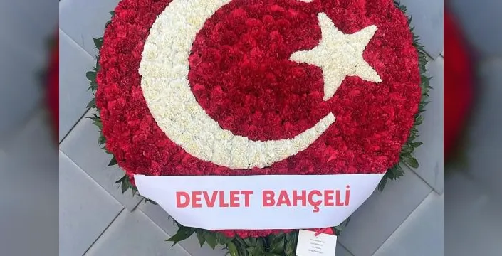 Bahçeli, TFF Başkanı Hacıosmanoğlu'na çiçek gönderdi
