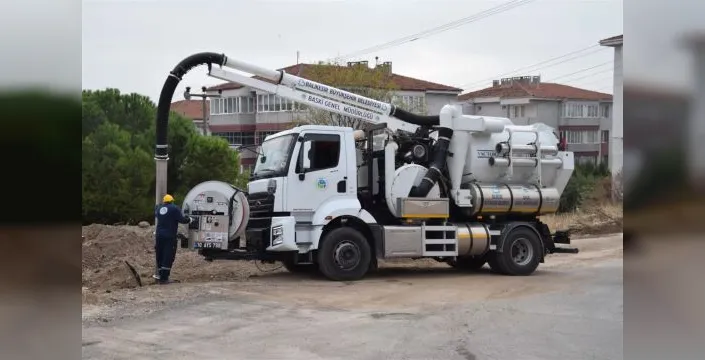 Balıkesir'e iki yeni vactor aracı hizmete girdi