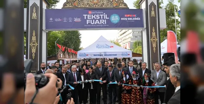 Batman'da tekstil fuarı ziyaretçilere açıldı