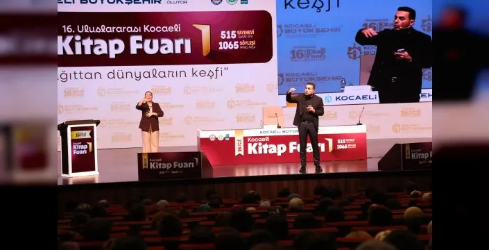 Beyhan Budak, Kocaeli kitap fuarında okurlarıyla buluştu