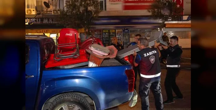 Bornova'da fırın ve kaldırım işgallerine denetim yapıldı