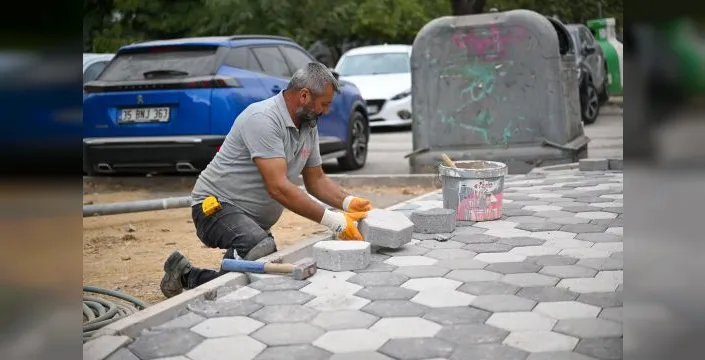 Bornova'da Zafer Caddesi yenileniyor