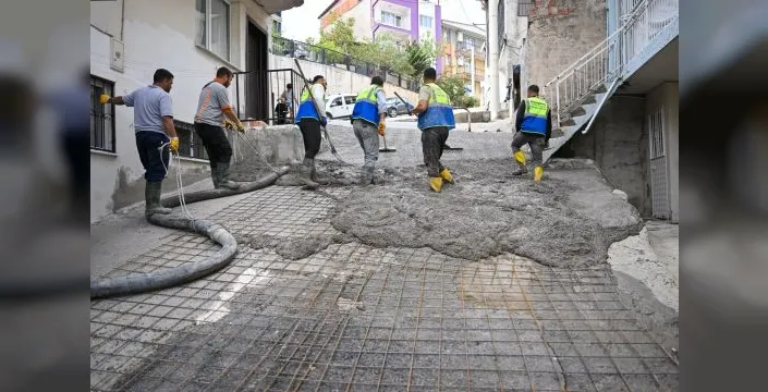 Bornova'daki tehlikeli yokuş güvenli hale getirildi