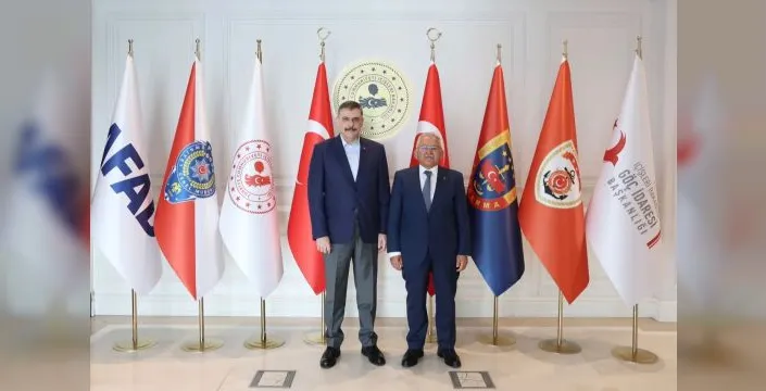 Büyükkılıç'tan Bakan Çiftçi'ye nezaket ziyareti