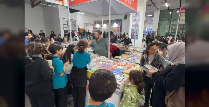 Çayırova'da kitap günleri kitapseverlerden tam not aldı