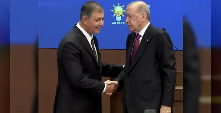 Cemil Tugay AK Parti'ye geçti