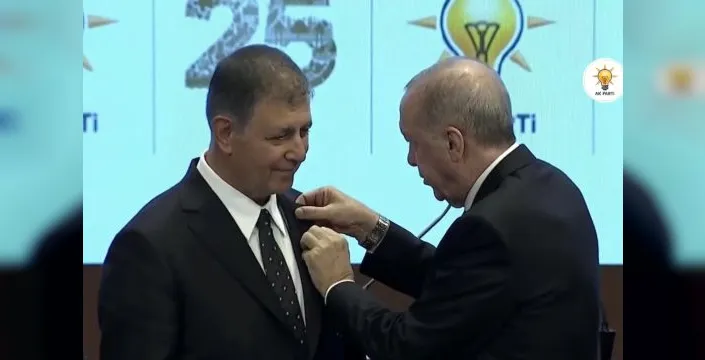 Cemil Tugay, AK Parti'ye katılım sağladı