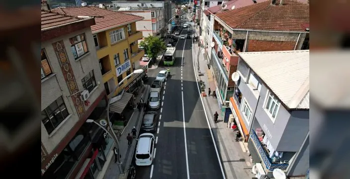 Dilovası'nda ulaşım için yollar yenileniyor