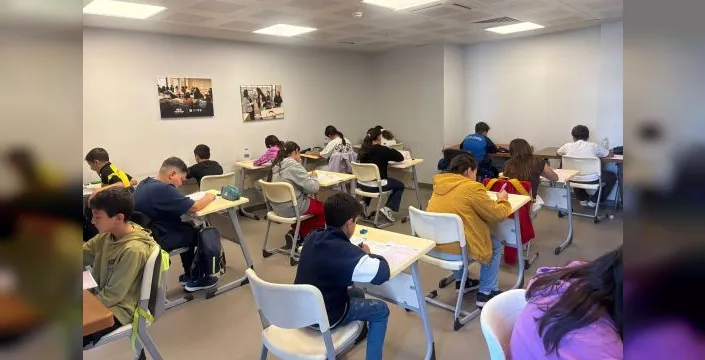 Efes Selçuk'ta 254 öğrenci sınav pratiği yaptı