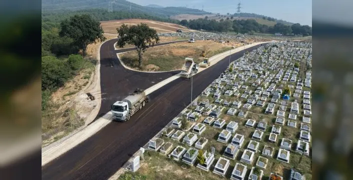 Erdoğanköy mezarlığının yolları yenilendi