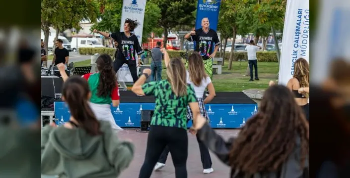 Genç İzmir Gençlik Şenliği, gençlerin buluşma noktası oldu
