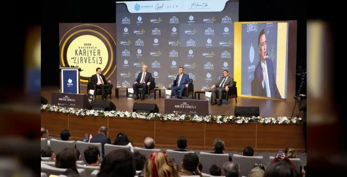 GTÜ Rektörü gençlere kariyer tavsiyeleri verdi