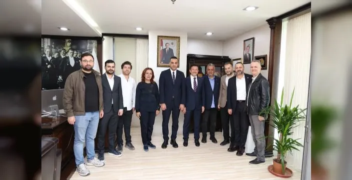 Hamza Dağ, Çiğli Belediye Başkanı Yıldız'ı makamında ziyaret etti