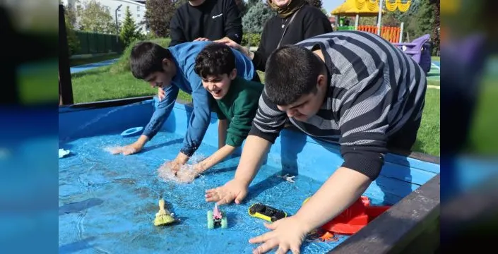 Herekeli öğrenciler İzmit'te ağırlandı