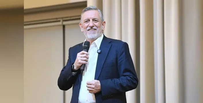 İbrahim Burkay, Özer Matlı'yı kutladı