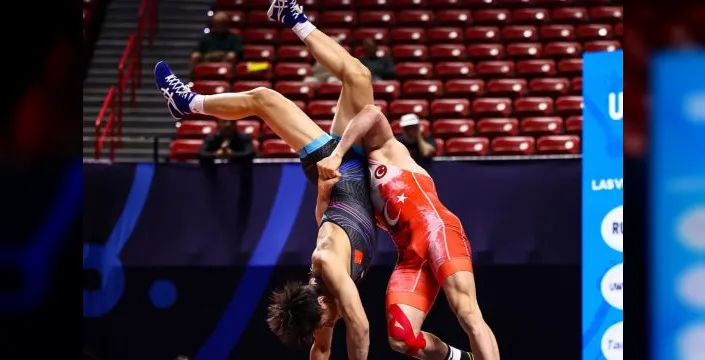 İbrahim Özdemir, U23 Dünya Güreş Şampiyonası'nda bronz madalya kazandı