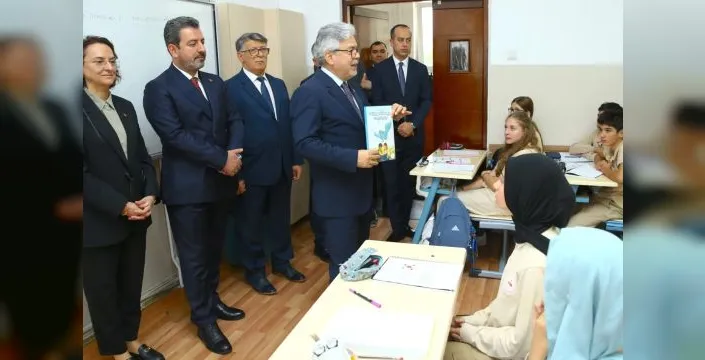 İki MEB eseri Azerbaycan Türkçesi'ne çevrildi