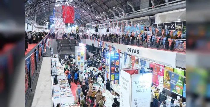 İnegöl'de 145 yazar ve 105 yayınevi kitap günlerinde