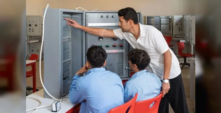 İş’te İzmir platformu iş bulduruyor, ders verdiriyor