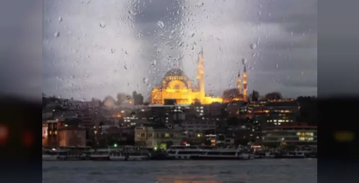 İstanbul'da eğitim 1 gün durduruldu, motosikletler yasaklandı