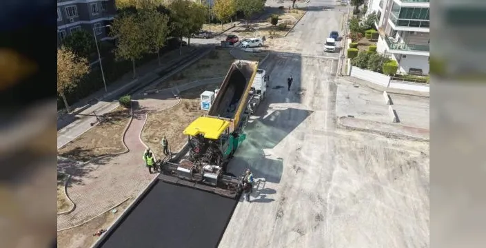 İzmir'de Ataşehir ve Harmandalı yolları yenileniyor