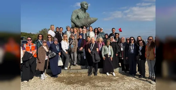 İzmir'de gençler doğayla buluştu, kadınlar Çanakkale'yi keşfetti