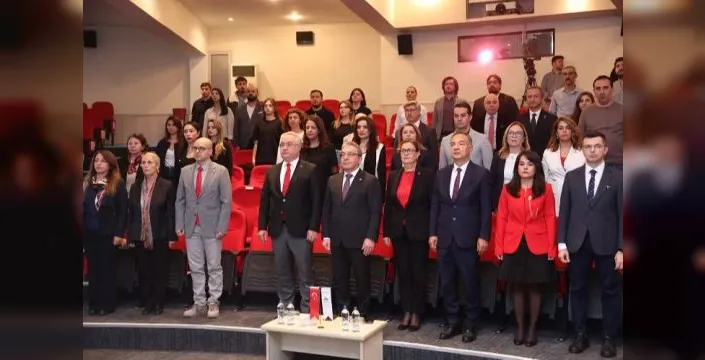 İzmir üniversiteleri, Cumhuriyet'in kazanımlarını tartıştı