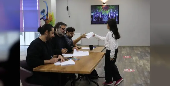 İzmit Sanat Akademisi'nde tiyatro seçmeleri tamamlandı