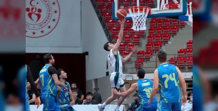 Karatay Belediyespor, Türkiye Basketbol 2. Ligi'nde kayıpsız ilerliyor