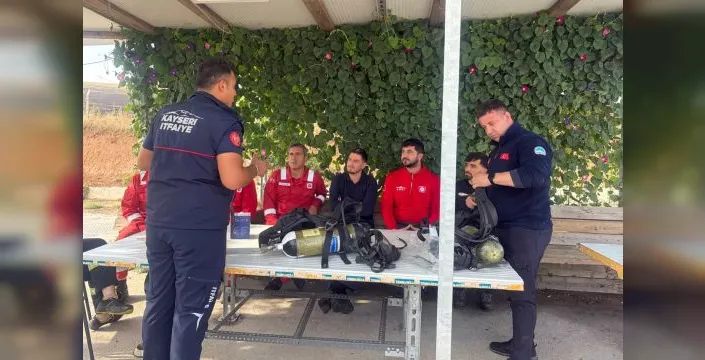 Kayseri İtfaiyesi, üretim sahalarında acil müdahale eğitimi gerçekleştirdi