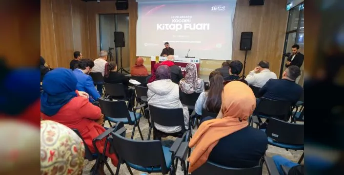 Kocaeli Kitap Fuarı, yazarlarla buluşmayı sürdürüyor