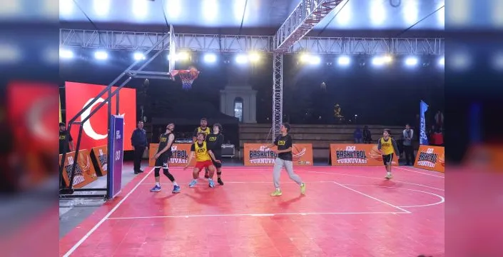 Konya'da 3x3 basketbol turnuvası Hermanos'un zaferiyle tamamlandı