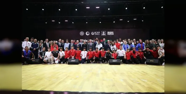 Konya'da Filistin davası için gençlik forumu düzenlendi