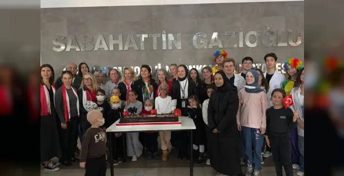 Lösemili çocuklara Cumhuriyet Bayramı coşkusu