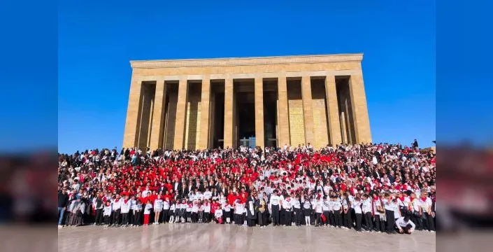 LÖSEV buluşmasında Anıtkabir'de 100 bin kişilik katılım