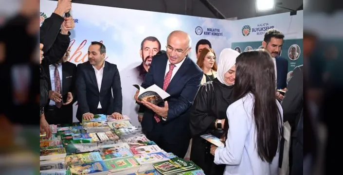 Malatya'da 12. kitap fuarı kapılarını açtı