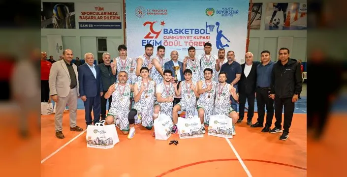 Malatya'da Cumhuriyet Kupası basketbol turnuvası sona erdi