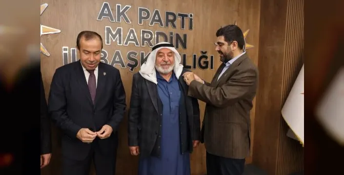 Mardin'de AK Parti'ye yeni üyeler rozet taktı