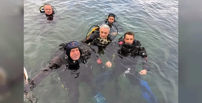 Marmara Denizi'nde deniz çayırları ve pinalar mercek altında