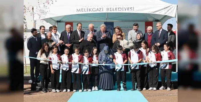 Melikgazi'de yeni aile sağlığı merkezi ve acil istasyonu açıldı