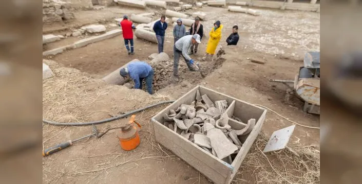 Metropolis Antik Kenti'nde 6 bin yıllık geçmiş gün yüzüne çıkıyor