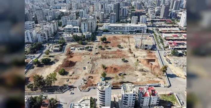Mezitli Kent Meydanı projesinde çalışmalar devam ediyor