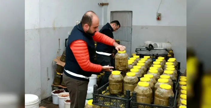 Osmangazi'de ruhsatsız depoda 6,5 ton gıda imha edildi