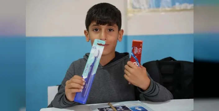 Silopi'de öğrencilere hijyen malzemeleri verildi