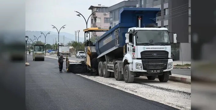 Soma'da 3 km'lik sıcak asfalt çalışması tamamlandı