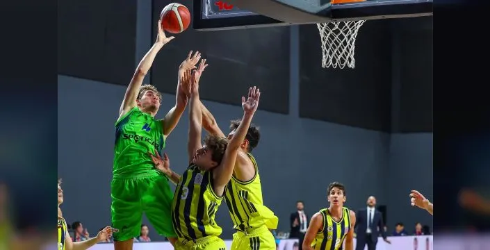 Tofaş BGL, ligin ilk maçında galip geldi
