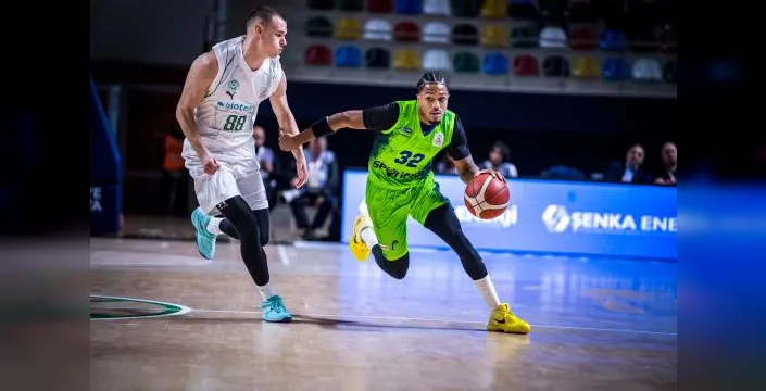 TOFAŞ, son saniye basketiyle galip geldi